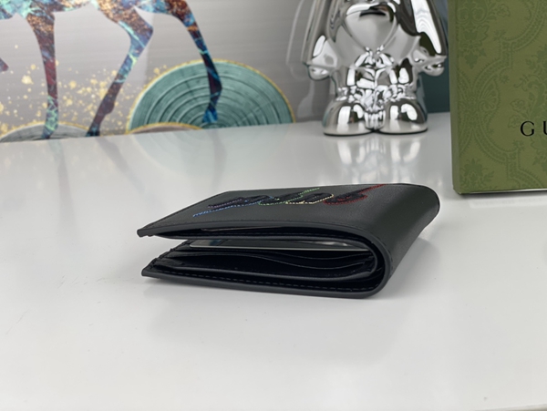 グッチ財布コピー側面デザイン